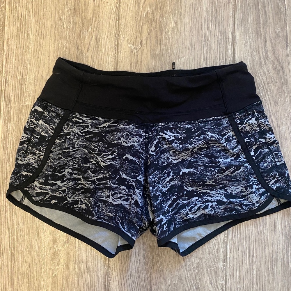 lululemon shorts size 2